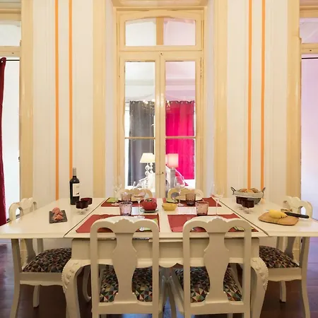 Bright And Nice 3 Bd Flats In Dt Martim Moniz Square شقة *